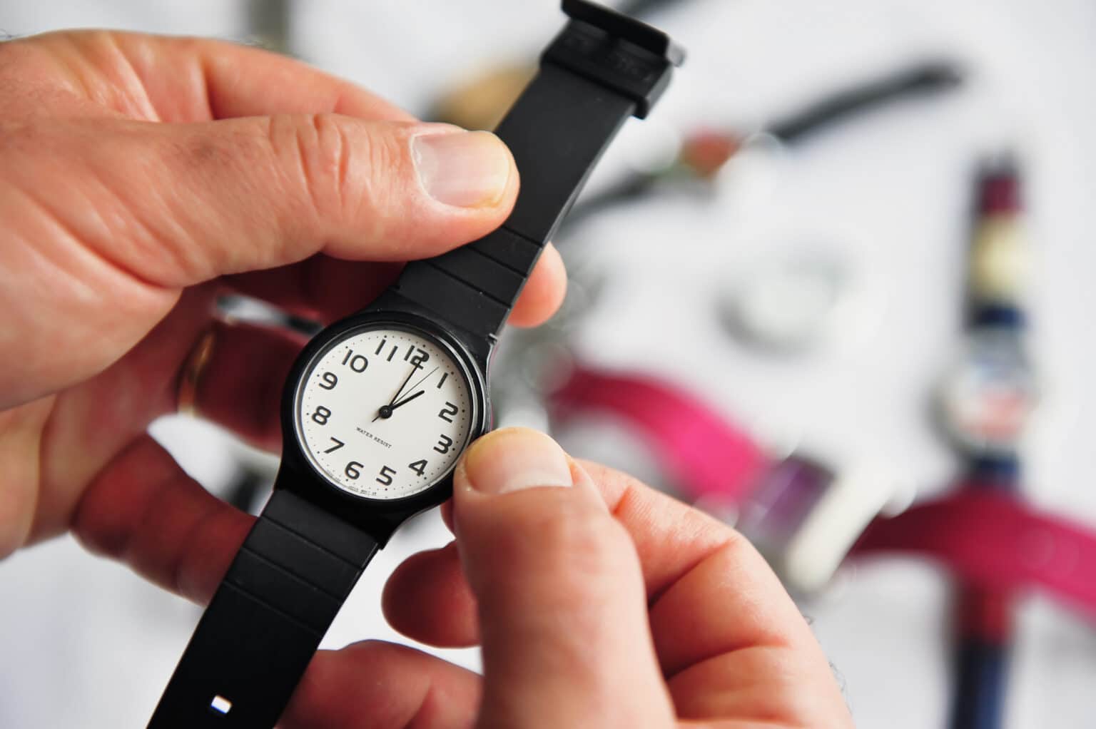 Comment démonter le remontoir d'une montre ? - La Mode C'est Vous