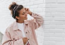 Comment mettre un foulard dans ses cheveux ?