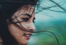 Repousse des tempes chez la femme : ce qu’on peut espérer vraiment Repousse des tempes chez la femme : ce qu’on peut espérer vraiment